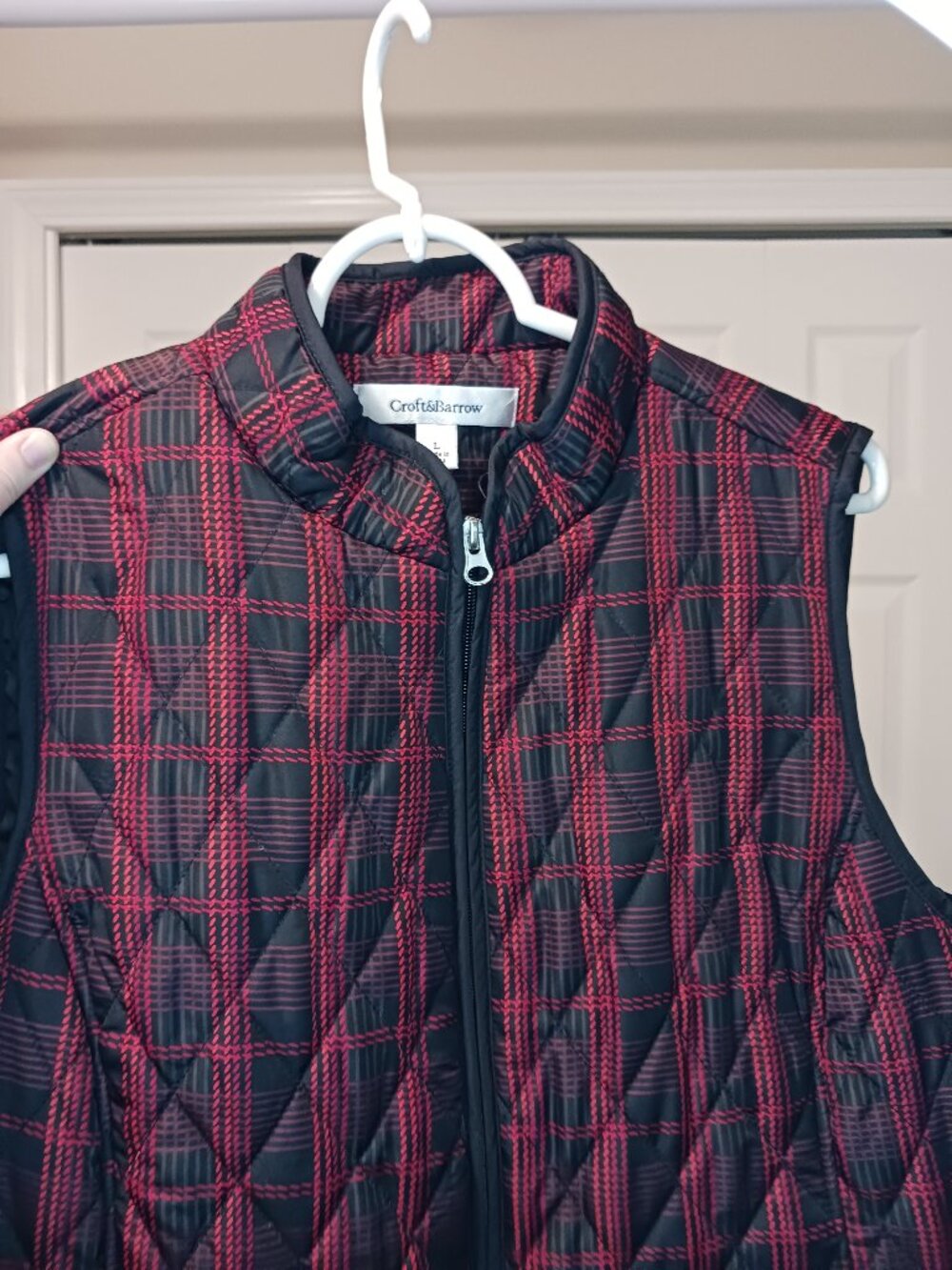 #181 NWOT Croft & Barrow Red/Black Vest Size L - Picture 3 of 5